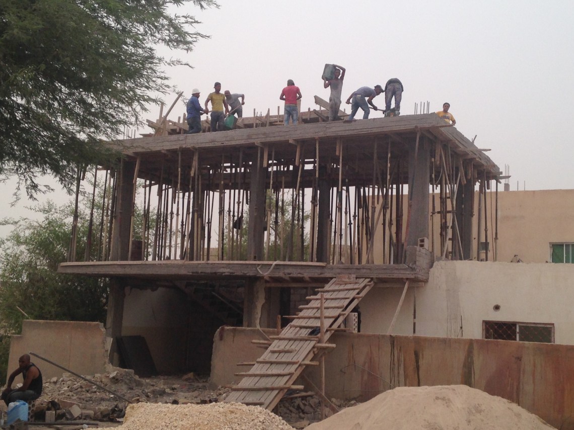 The heroes from the local community, working day and night in the summer heat of ghor al safi to meet the deadline and finish on time. A project by women, for women.